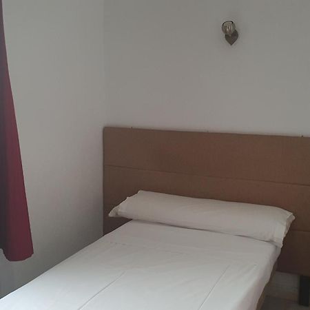 Fuencarral Kryse&Breogan Hotel Madrid Bagian luar foto