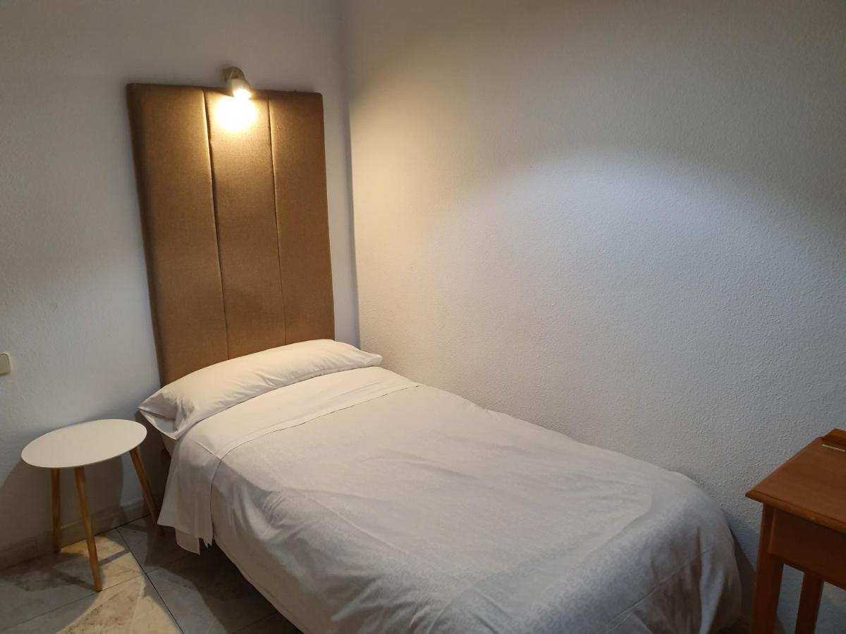 Fuencarral Kryse&Breogan Hotel Madrid Ruang foto