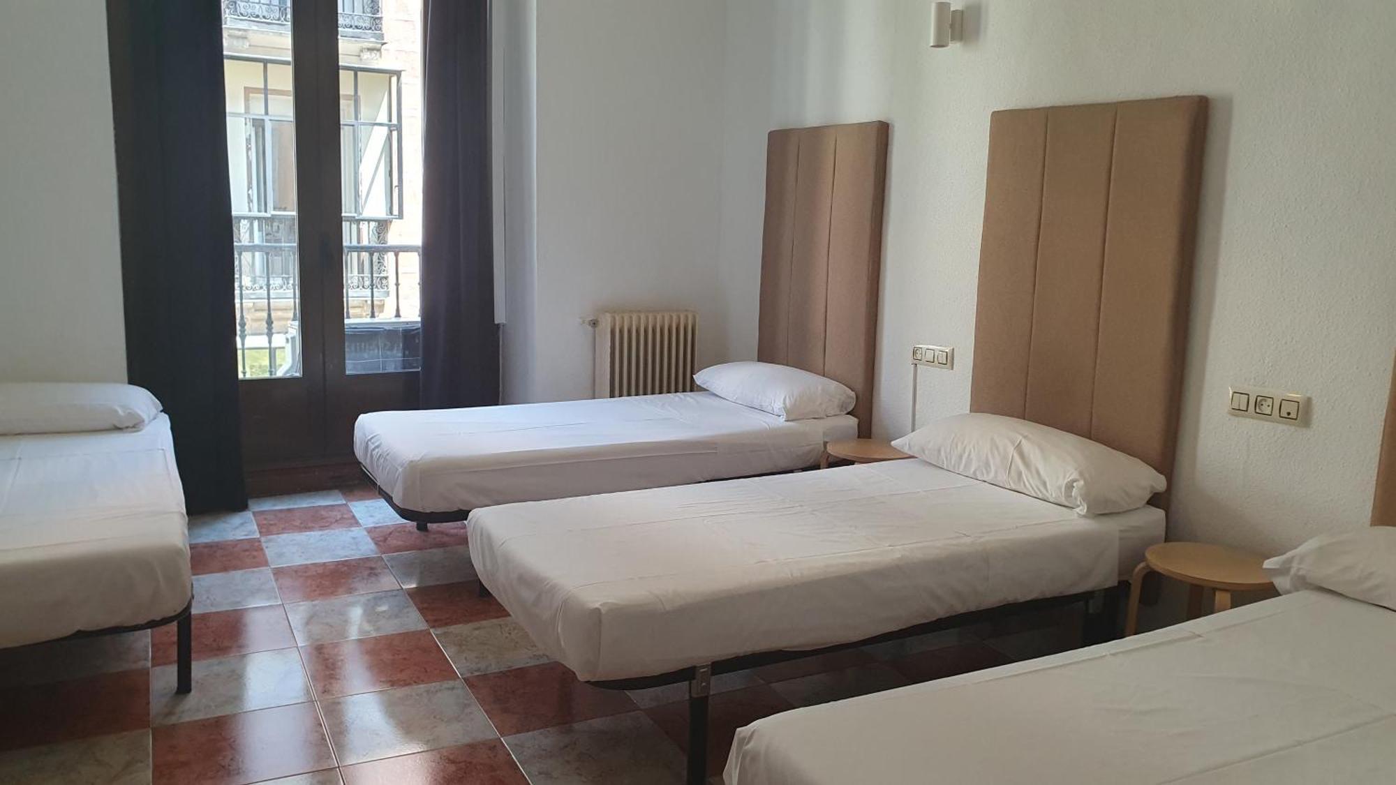 Fuencarral Kryse&Breogan Hotel Madrid Bagian luar foto